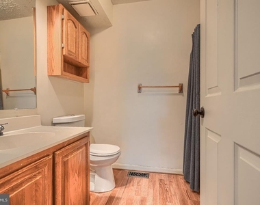 412 Darby Lane - Photo Thumbnail 26