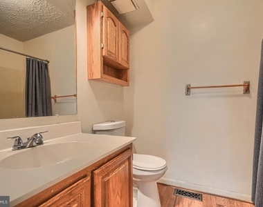 412 Darby Lane - Photo Thumbnail 28