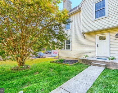 412 Darby Lane - Photo Thumbnail 1