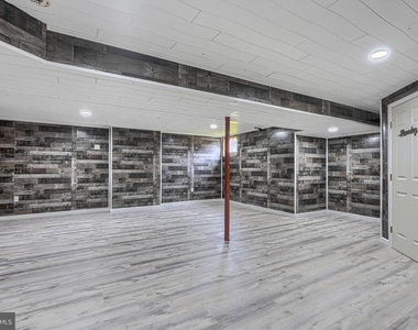 412 Darby Lane - Photo Thumbnail 39