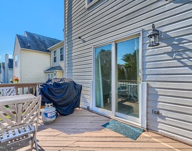 412 Darby Lane - Photo Thumbnail 19