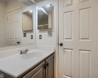 412 Darby Lane - Photo Thumbnail 36