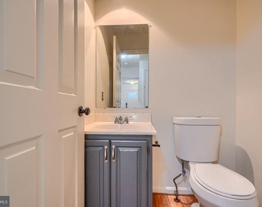 412 Darby Lane - Photo Thumbnail 17