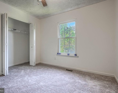 412 Darby Lane - Photo Thumbnail 24