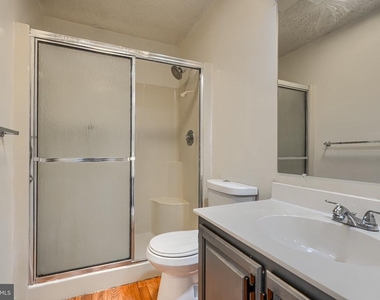 412 Darby Lane - Photo Thumbnail 35