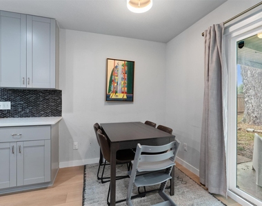 9107 Shepard Dr - Photo Thumbnail 7