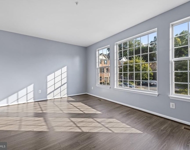 113 Lavenport Circle - Photo Thumbnail 16