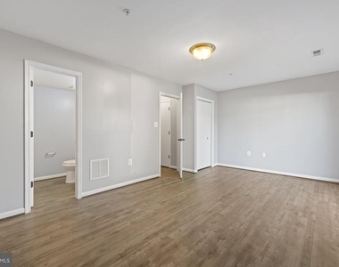 113 Lavenport Circle - Photo Thumbnail 32