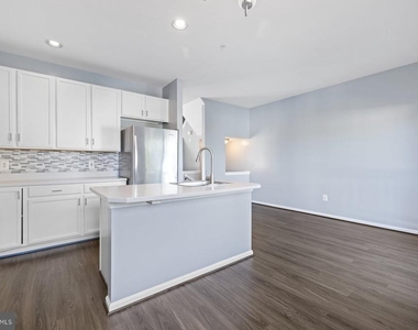 113 Lavenport Circle - Photo Thumbnail 5