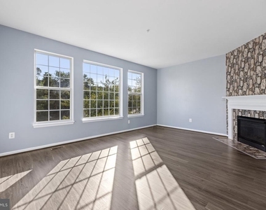 113 Lavenport Circle - Photo Thumbnail 15