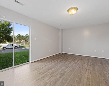 113 Lavenport Circle - Photo Thumbnail 30