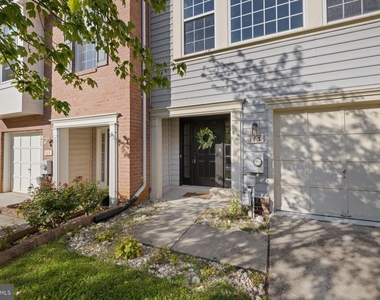 113 Lavenport Circle - Photo Thumbnail 1