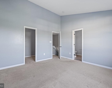 113 Lavenport Circle - Photo Thumbnail 26