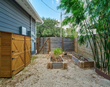 6503 Felix Ave - Photo Thumbnail 25