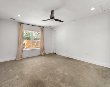 6503 Felix Ave - Photo Thumbnail 9