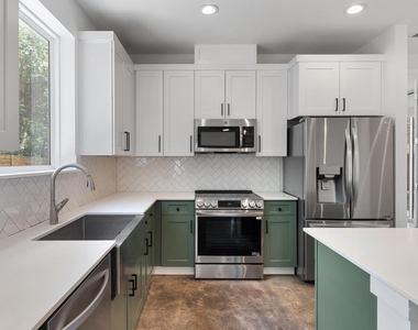 6503 Felix Ave - Photo Thumbnail 7