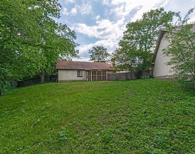 1121 Peggotty Pl - Photo Thumbnail 25