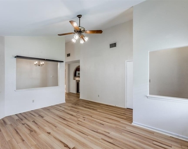 1121 Peggotty Pl - Photo Thumbnail 6
