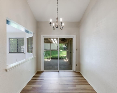 1121 Peggotty Pl - Photo Thumbnail 8