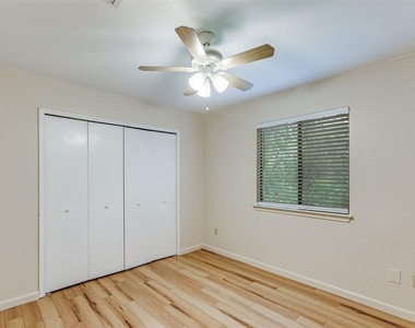 1121 Peggotty Pl - Photo Thumbnail 18