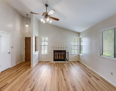 1121 Peggotty Pl - Photo Thumbnail 4