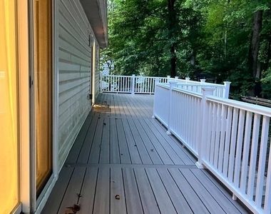 8677 Valley Drive - Photo Thumbnail 16