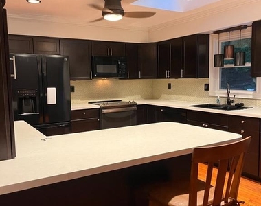 8677 Valley Drive - Photo Thumbnail 4