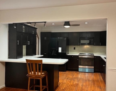 8677 Valley Drive - Photo Thumbnail 3