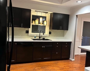 8677 Valley Drive - Photo Thumbnail 5