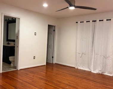 8677 Valley Drive - Photo Thumbnail 6