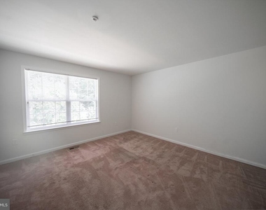 7356 Tottenham Drive - Photo Thumbnail 28