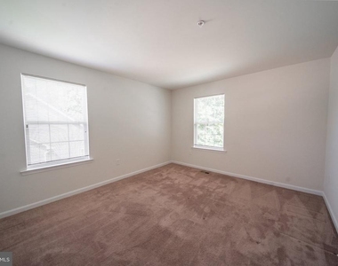 7356 Tottenham Drive - Photo Thumbnail 31