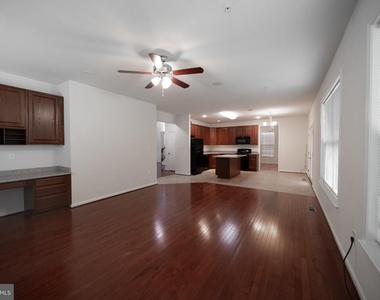 7356 Tottenham Drive - Photo Thumbnail 8