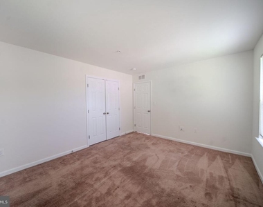 7356 Tottenham Drive - Photo Thumbnail 35