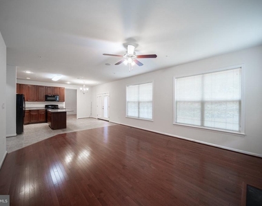 7356 Tottenham Drive - Photo Thumbnail 9
