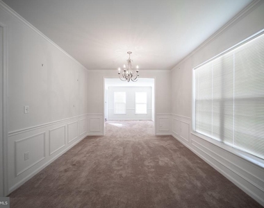 7356 Tottenham Drive - Photo Thumbnail 3
