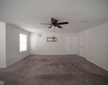 7356 Tottenham Drive - Photo Thumbnail 24