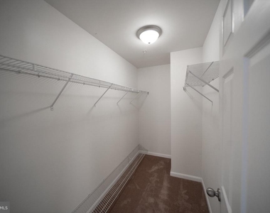 7356 Tottenham Drive - Photo Thumbnail 23