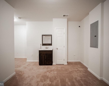 7356 Tottenham Drive - Photo Thumbnail 40