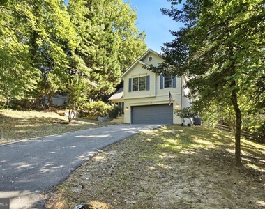 427 Lessin Drive - Photo Thumbnail 1
