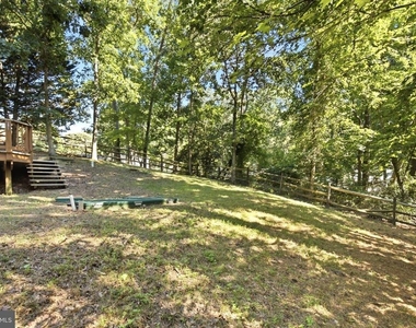 427 Lessin Drive - Photo Thumbnail 38
