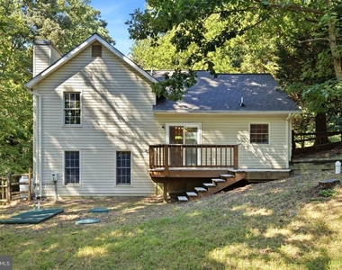 427 Lessin Drive - Photo Thumbnail 36