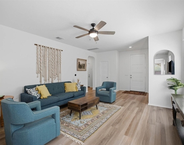 4605 Colmar Dr - Photo Thumbnail 10