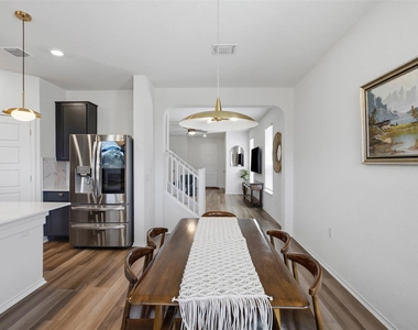 4605 Colmar Dr - Photo Thumbnail 13