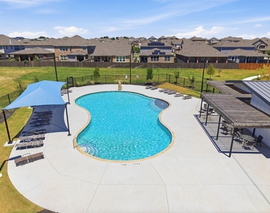 4605 Colmar Dr - Photo Thumbnail 28