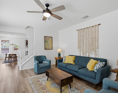 4605 Colmar Dr - Photo Thumbnail 9