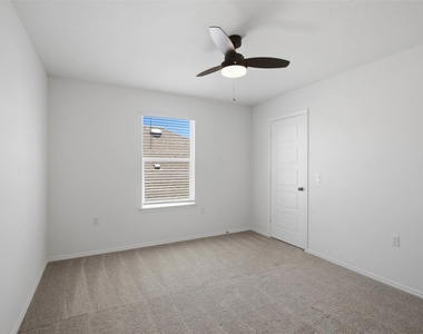 4605 Colmar Dr - Photo Thumbnail 23