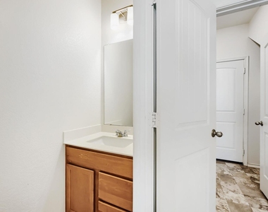 14220 James Buchanan St - Photo Thumbnail 15