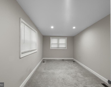 607 S Durham Street - Photo Thumbnail 13
