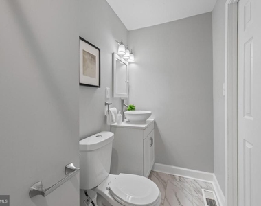 607 S Durham Street - Photo Thumbnail 17